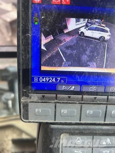 Komatsu PW 98 MR Hjulgrävare