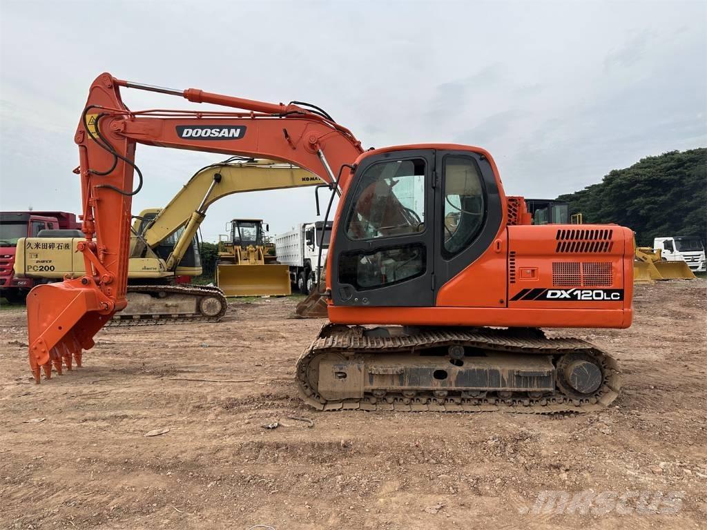 Doosan DX 120 Bandgrävare