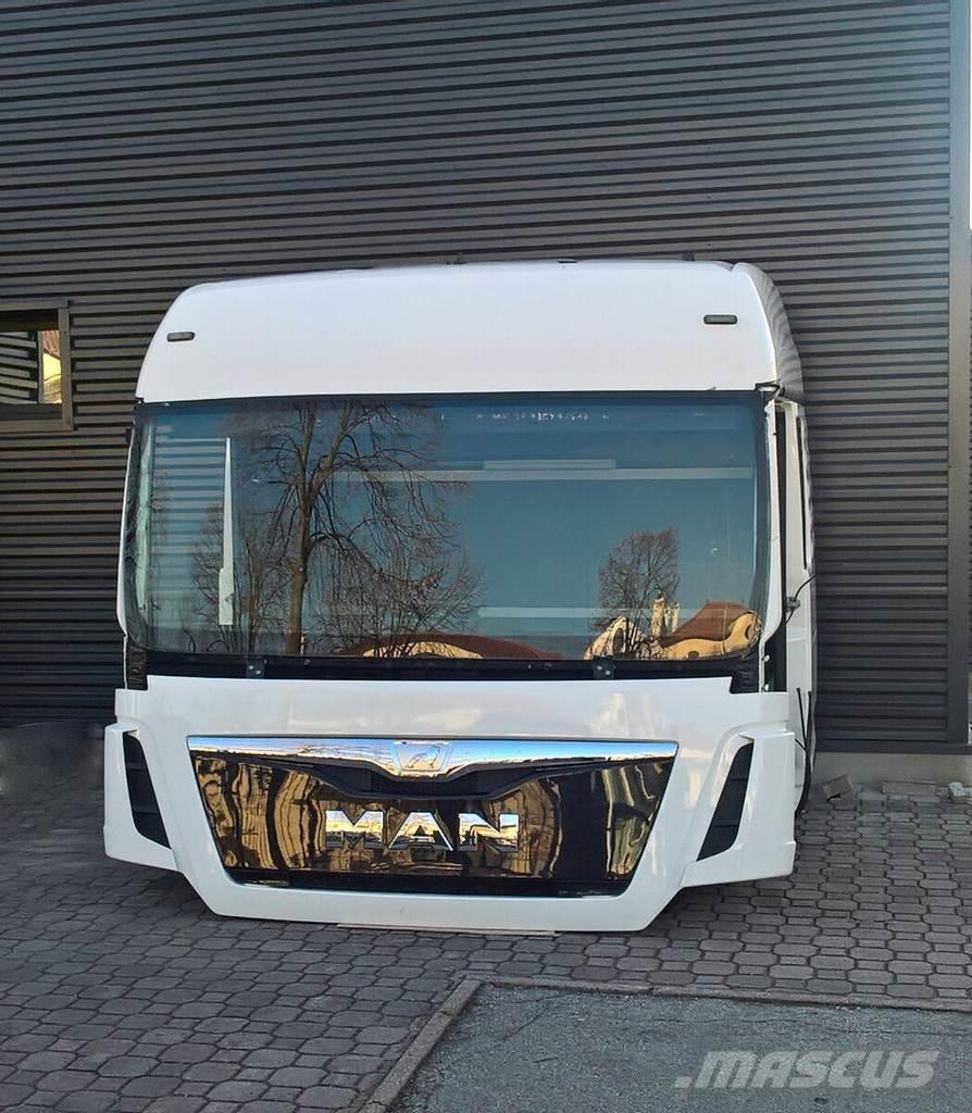 MAN TGX XLX EURO 6 Hytter och interiör