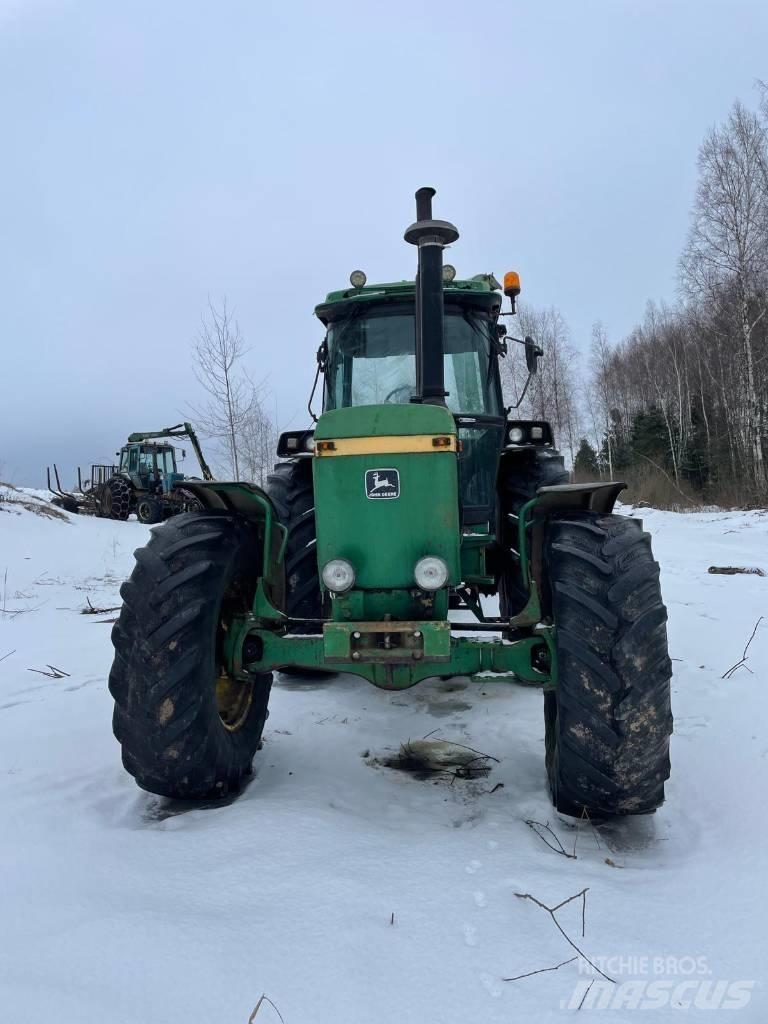 John Deere 4240 S Traktorer