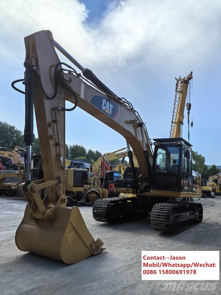 CAT 320D2 Bandgrävare