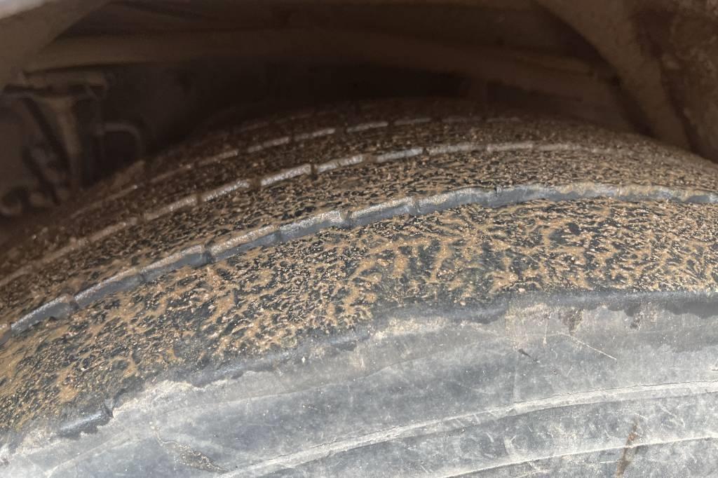 Scania P 310 Sopmaskiner