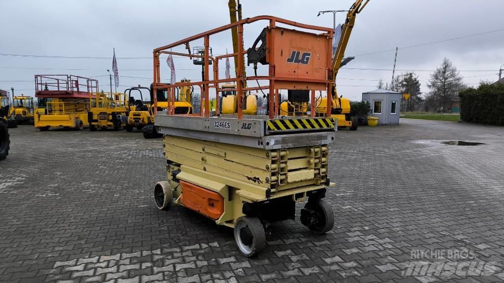 JLG 3246 ES Saxliftar