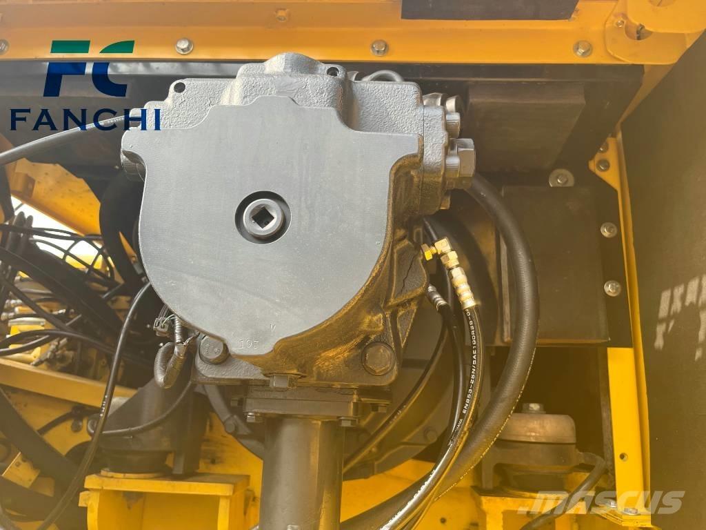 Komatsu PC 450-8 Bandgrävare