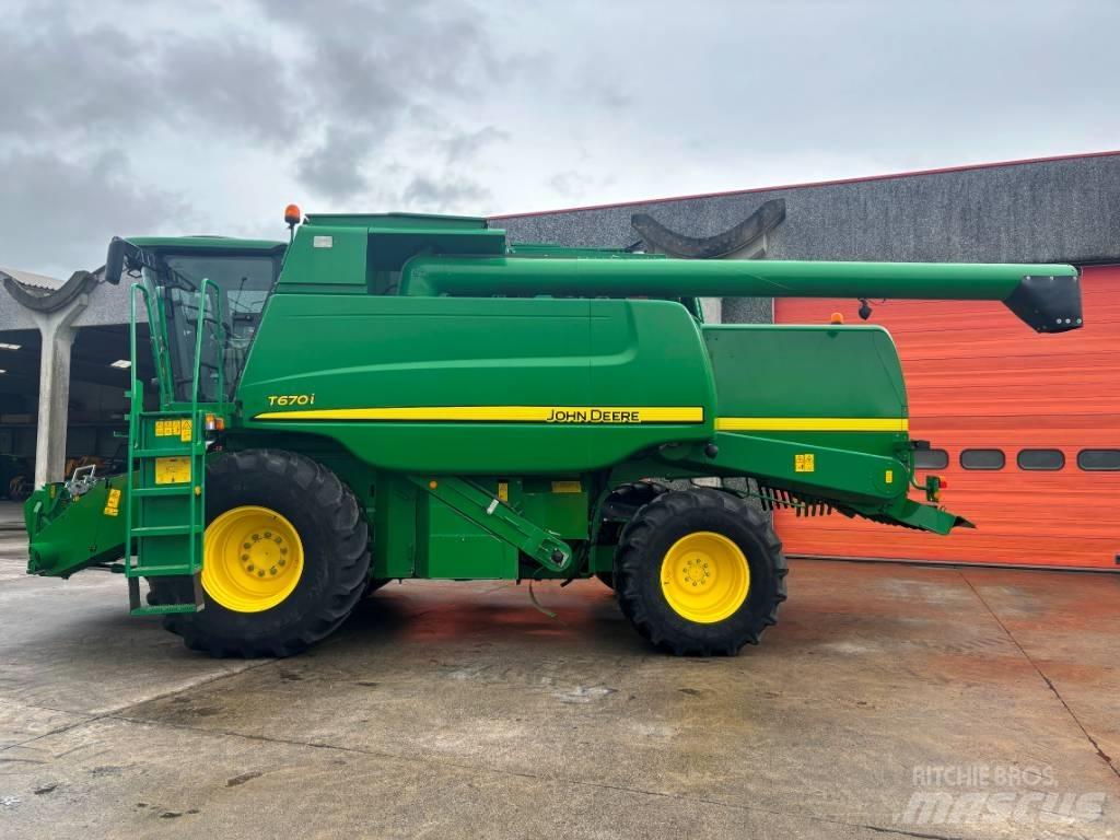 John Deere T 670 i Skördetröskor
