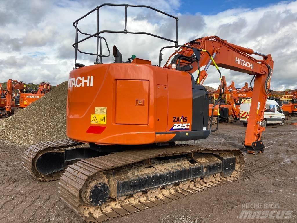 Hitachi ZX225USLC-6 Bandgrävare