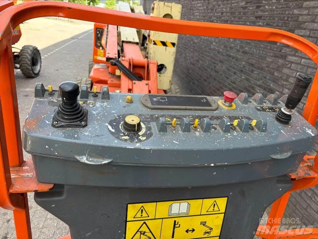 JLG E450AJ Bomliftar