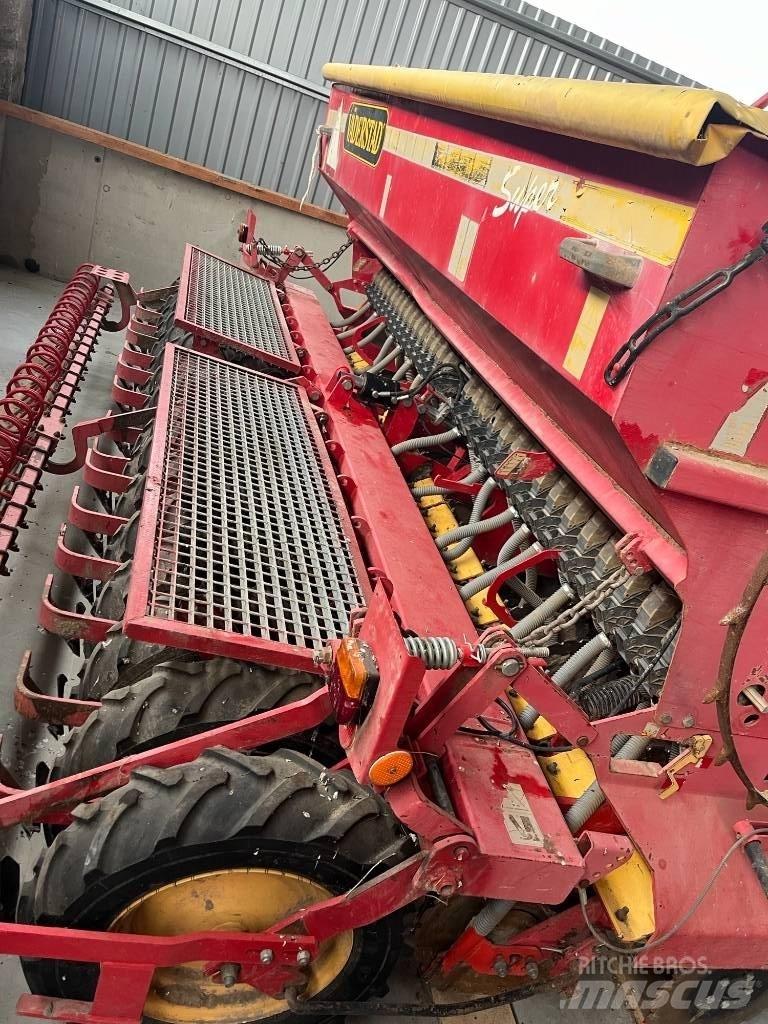 Väderstad Rapid400C Kombisåmaskiner