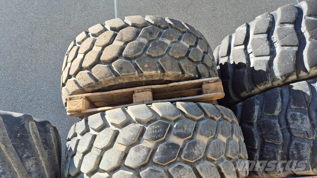Bridgestone 23.5R25 Däck, hjul och fälgar