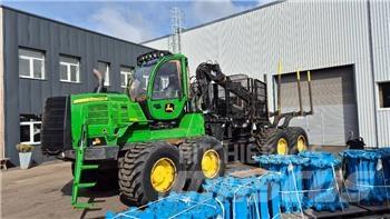 John Deere 1910 G Skotare