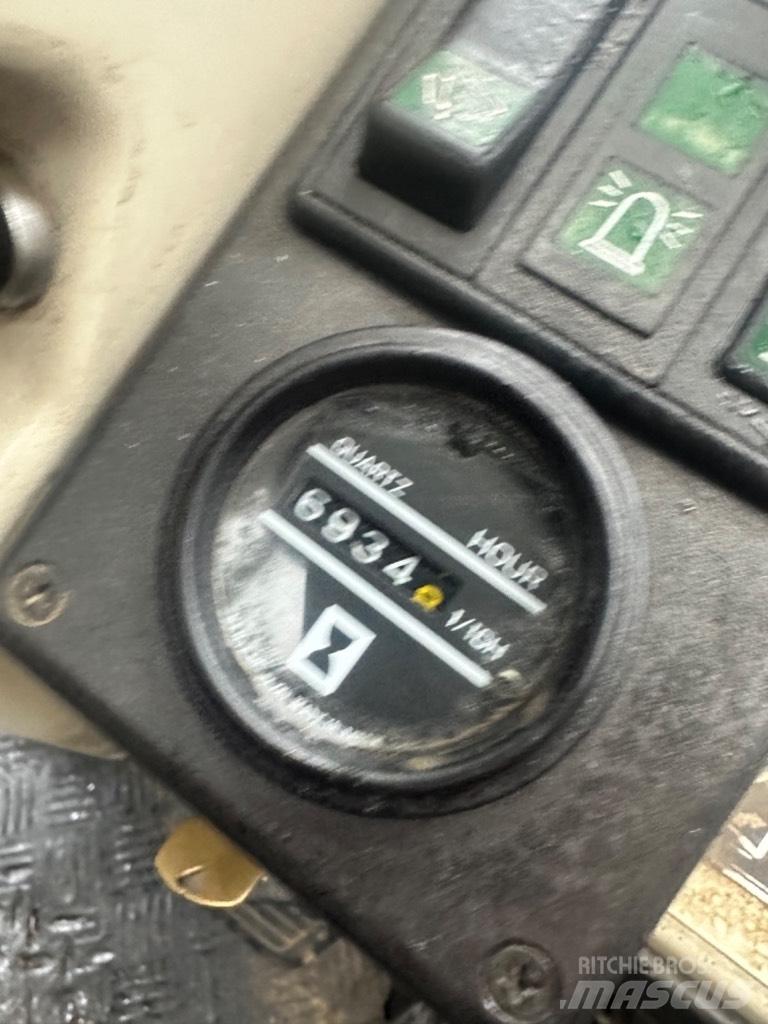 Nissan FG25 Gasolmotviktstruckar