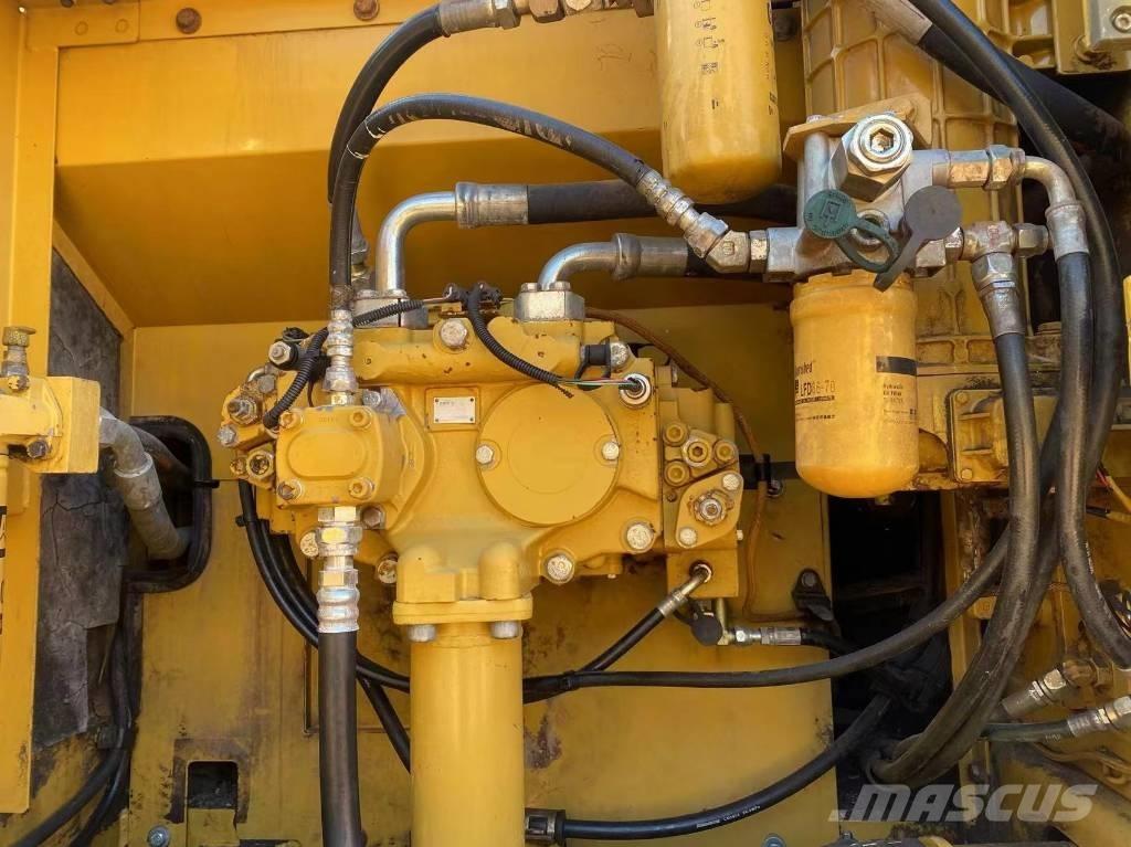 CAT 325D Bandgrävare