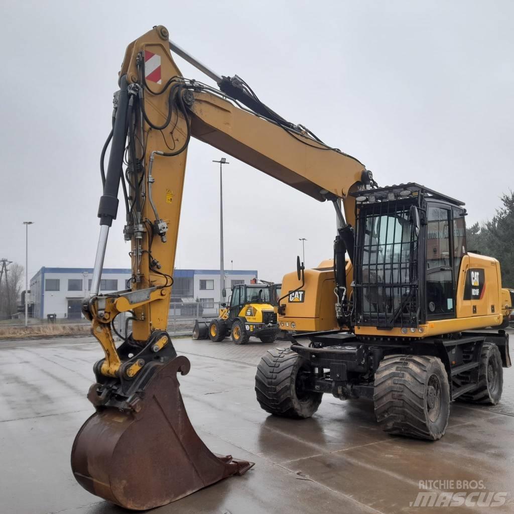 CAT M 318 F Hjulgrävare