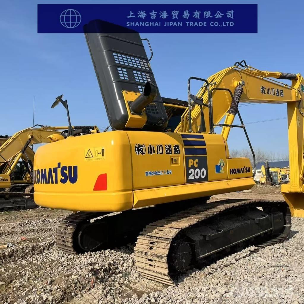 Komatsu PC 200-8 Bandgrävare