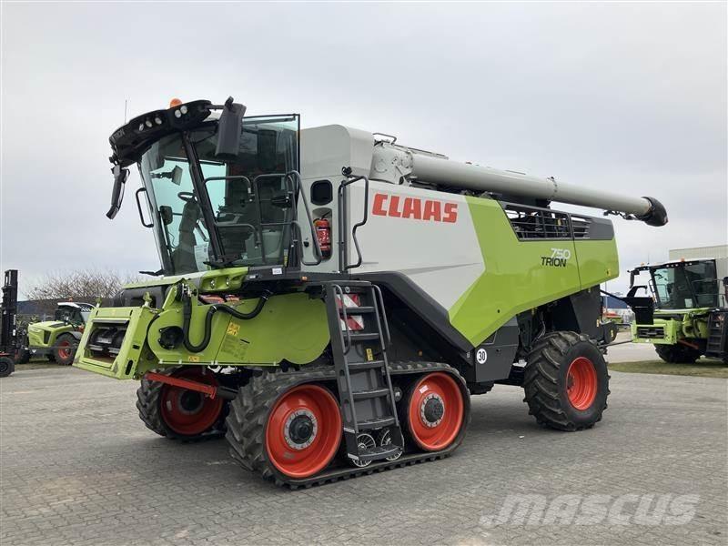 CLAAS TRION 750 TT Skördetröskor