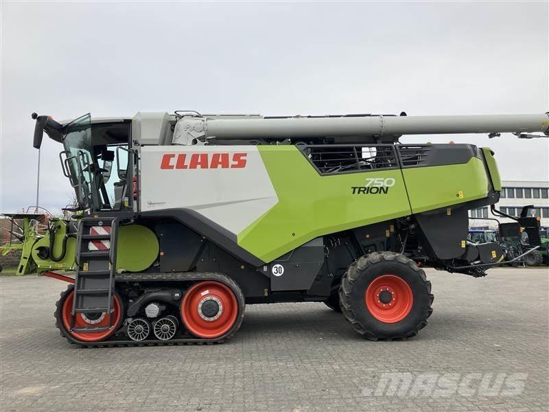CLAAS TRION 750 TT Skördetröskor