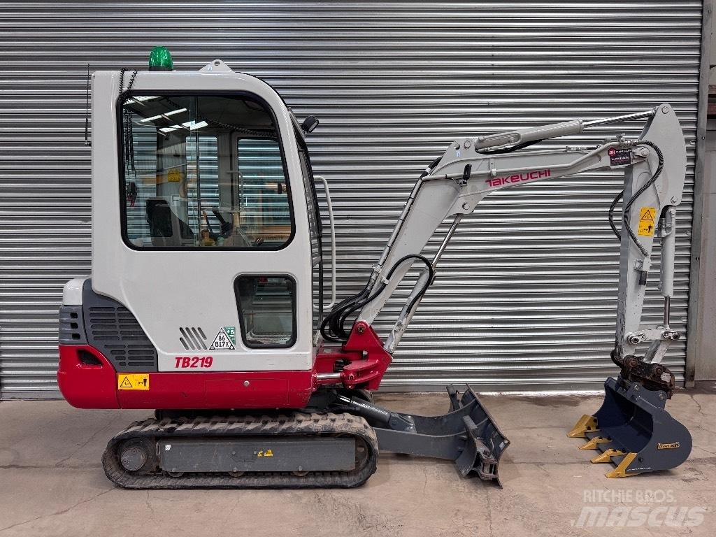 Takeuchi TB 219 Minigrävare < 7t