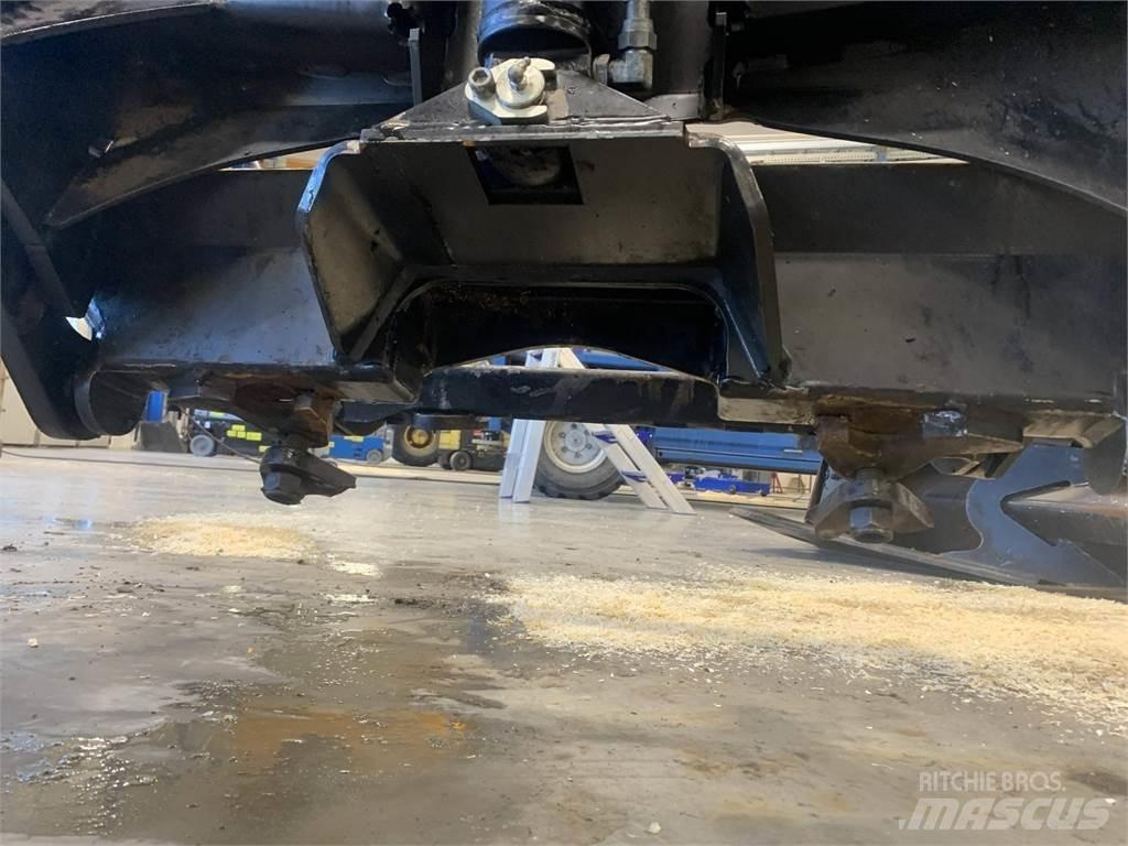 Komatsu 895 Redskap till skogsmaskiner