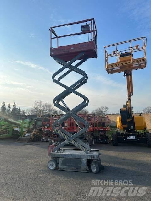 SkyJack SJIII3219 Saxliftar