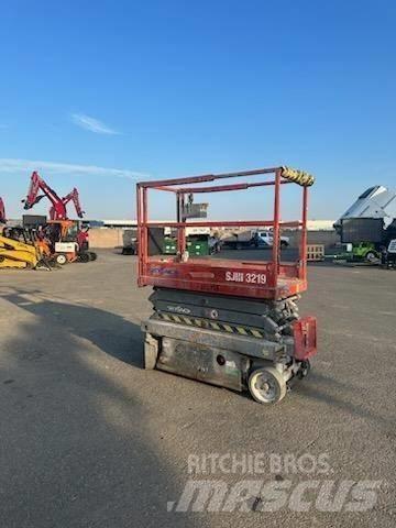 SkyJack SJIII3219 Saxliftar