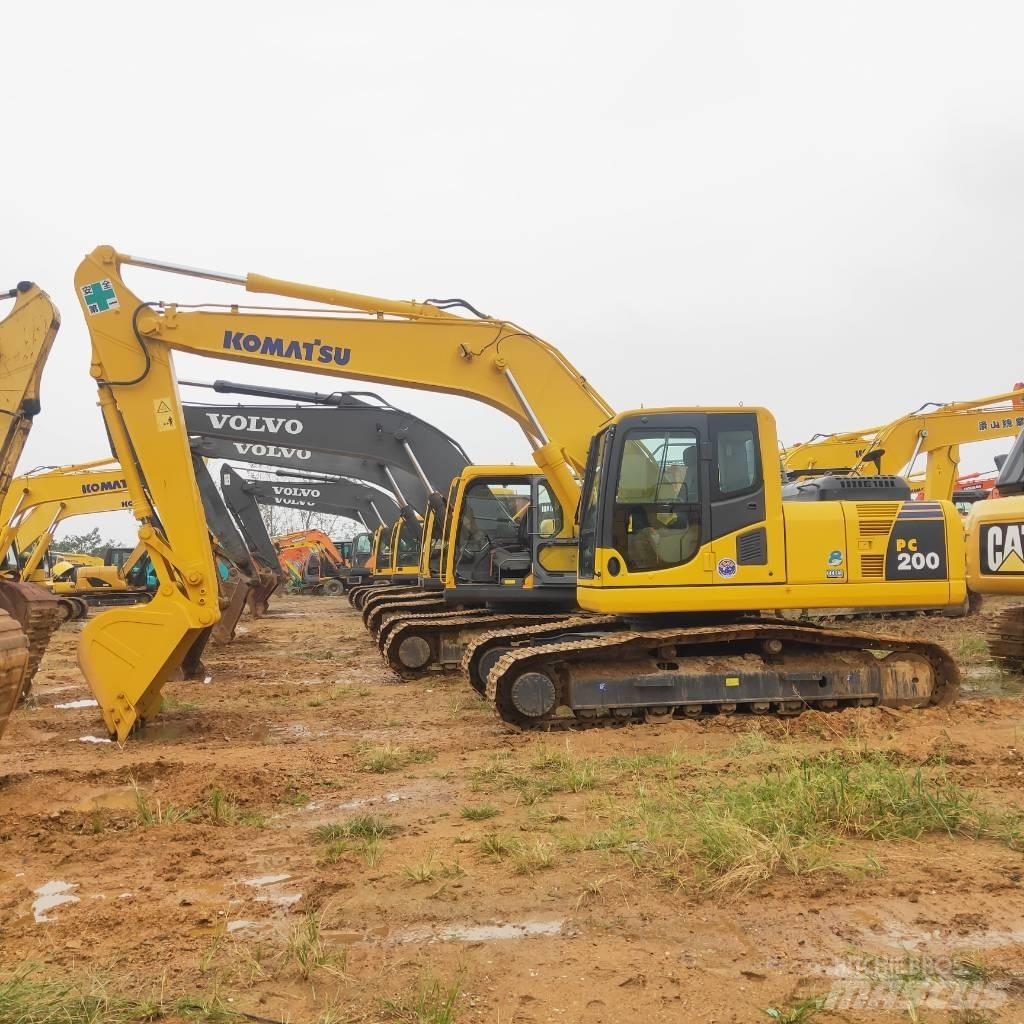 Komatsu PC200-8 Bandgrävare