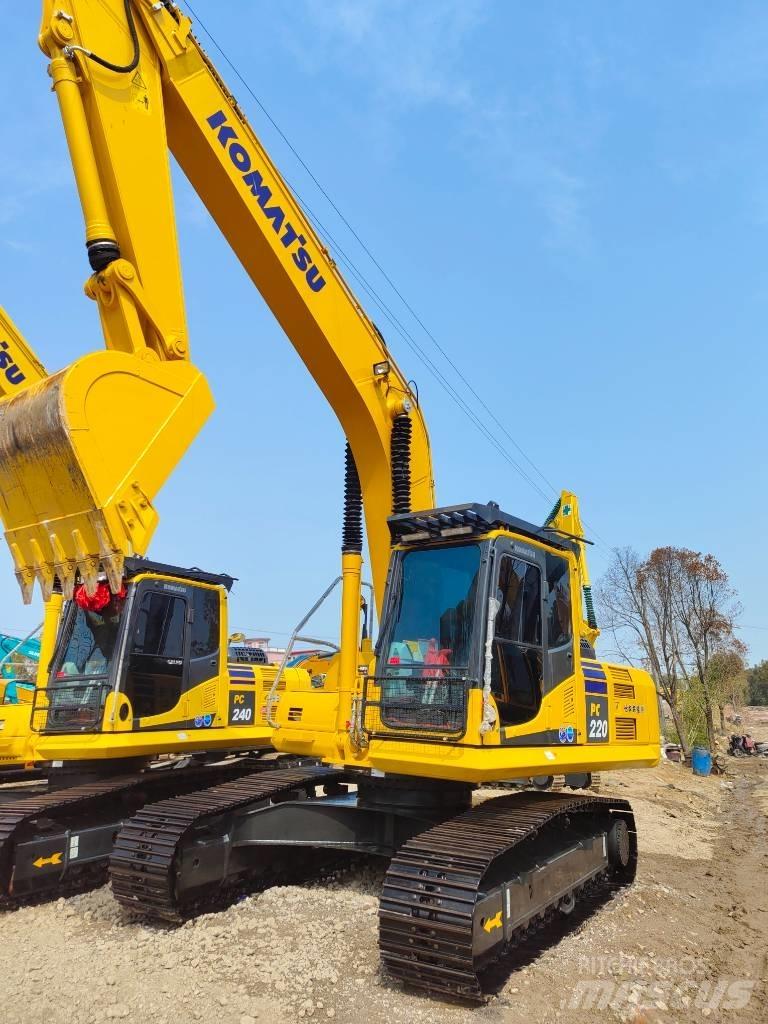 Komatsu PC 220 Bandgrävare