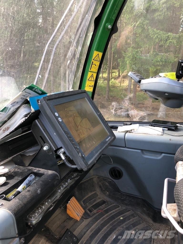 John Deere 810 E Skotare