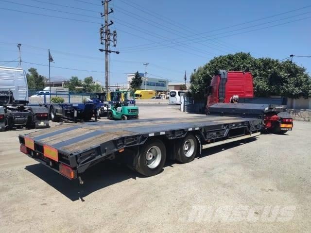 Fliegl 2 axles Låg lastande semi trailer