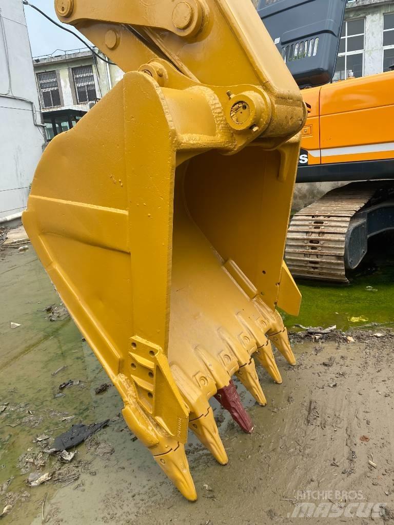 CAT 330 D Bandgrävare
