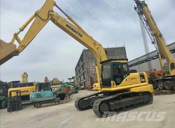 Komatsu PC 300 Bandgrävare