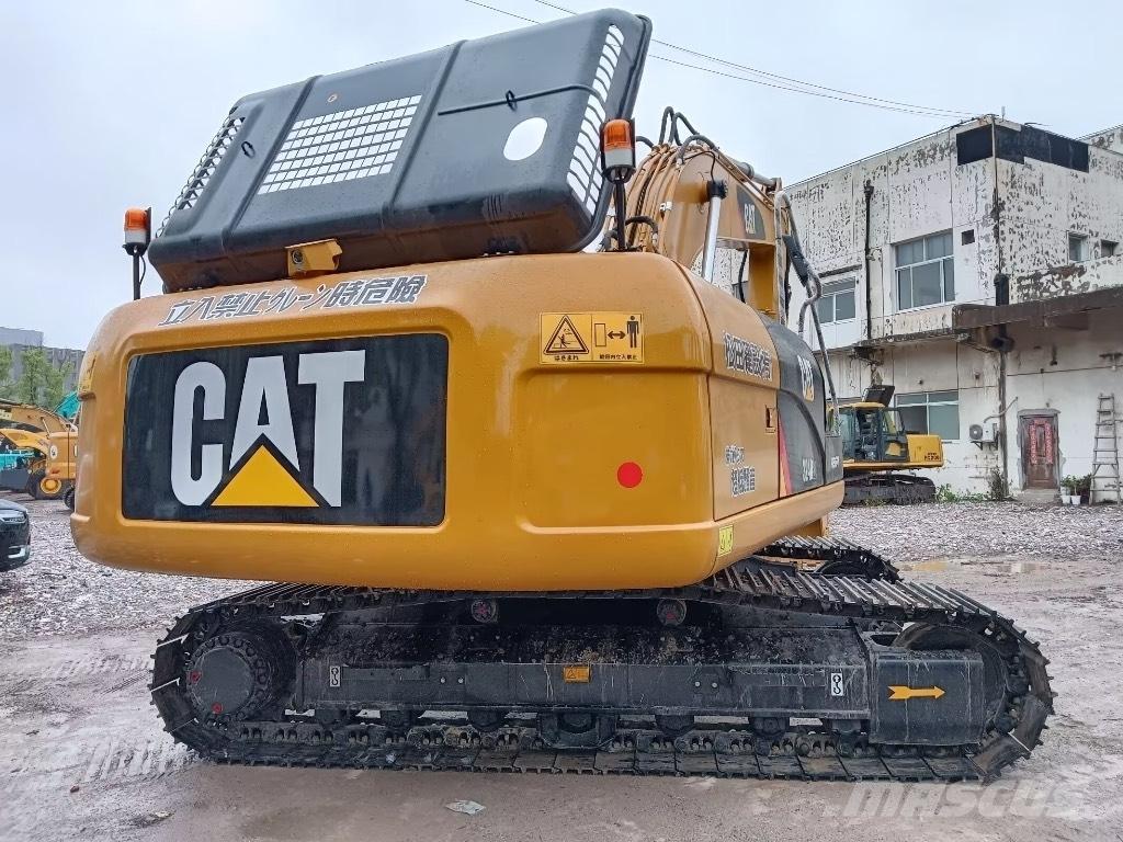 CAT 324 D L Bandgrävare