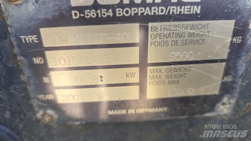 Bomag BW 211 D-40 Tvåvalsvältar