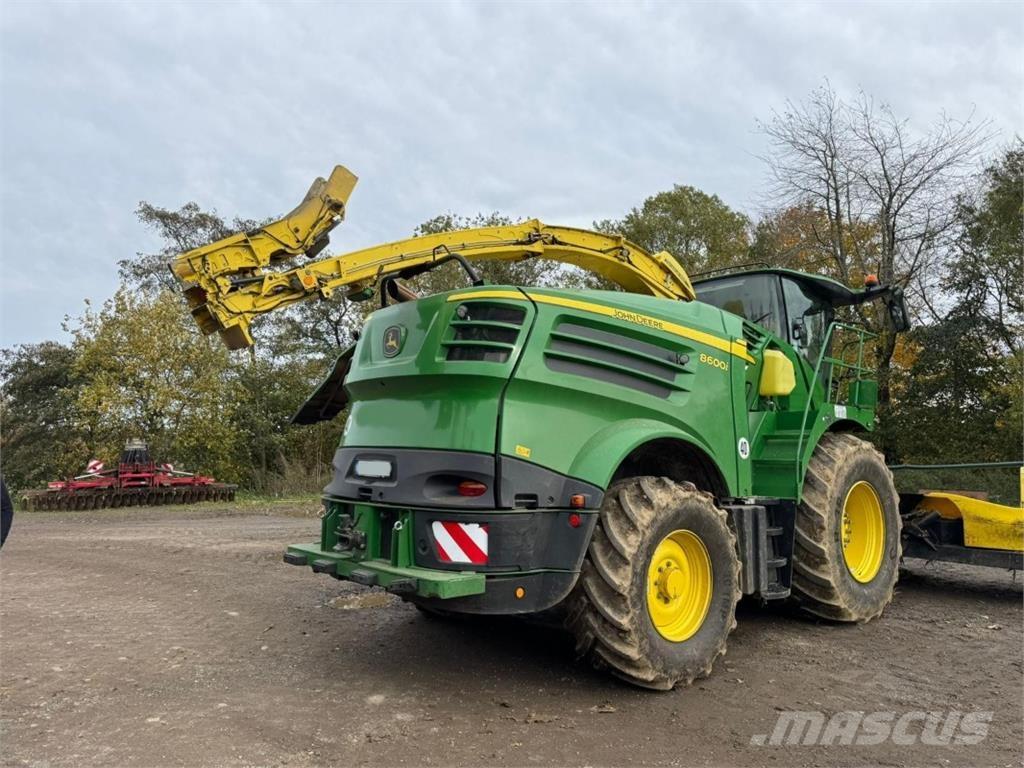 John Deere 8600i Fälthackar