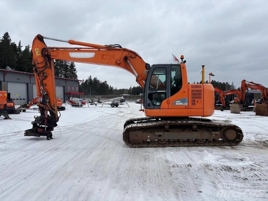 Doosan DX225 LC R Bandgrävare