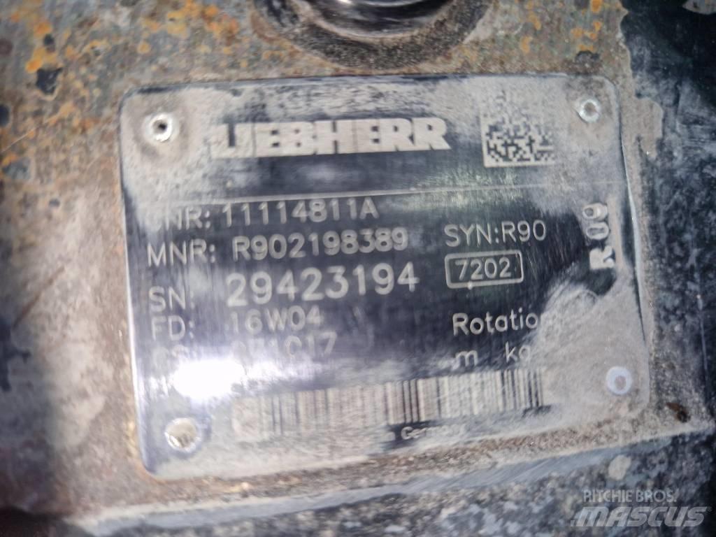 Liebherr L 586 Hydraulik