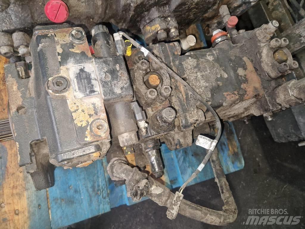 Liebherr L 586 Hydraulik