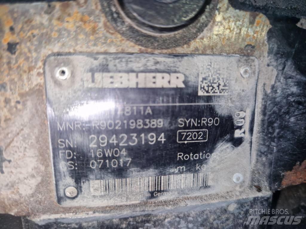 Liebherr L 586 Hydraulik