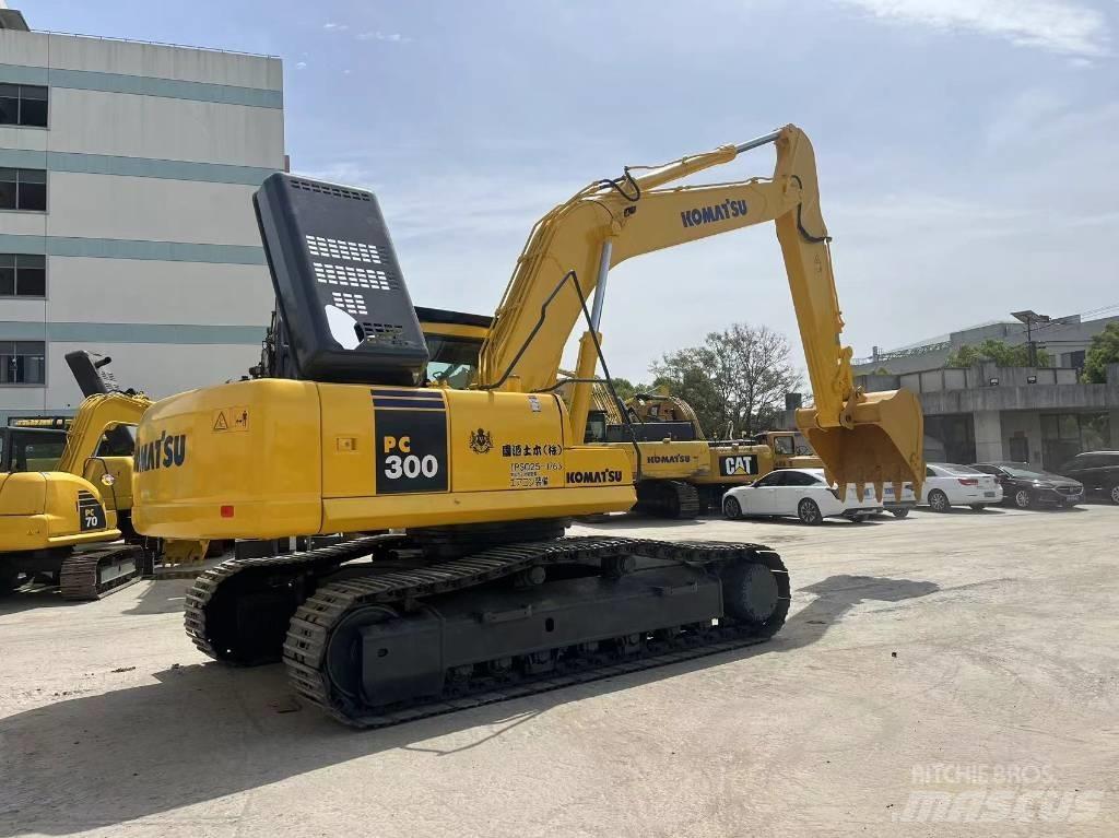 Komatsu PC 300 Bandgrävare