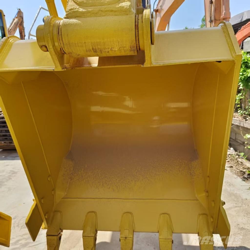 Komatsu PC 220-7 Bandgrävare