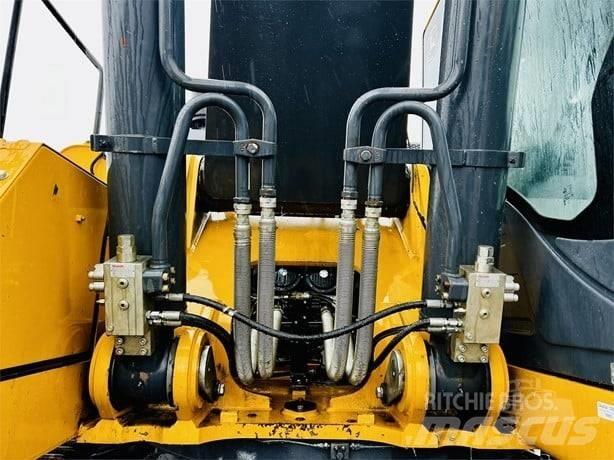 DEERE 470G LC Bandgrävare