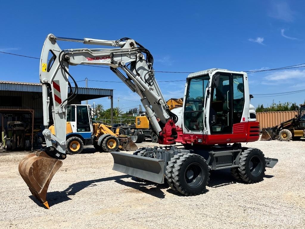Takeuchi TB 295 Hjulgrävare