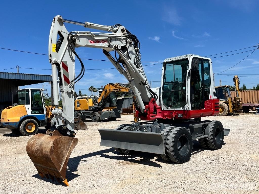 Takeuchi TB 295 Hjulgrävare