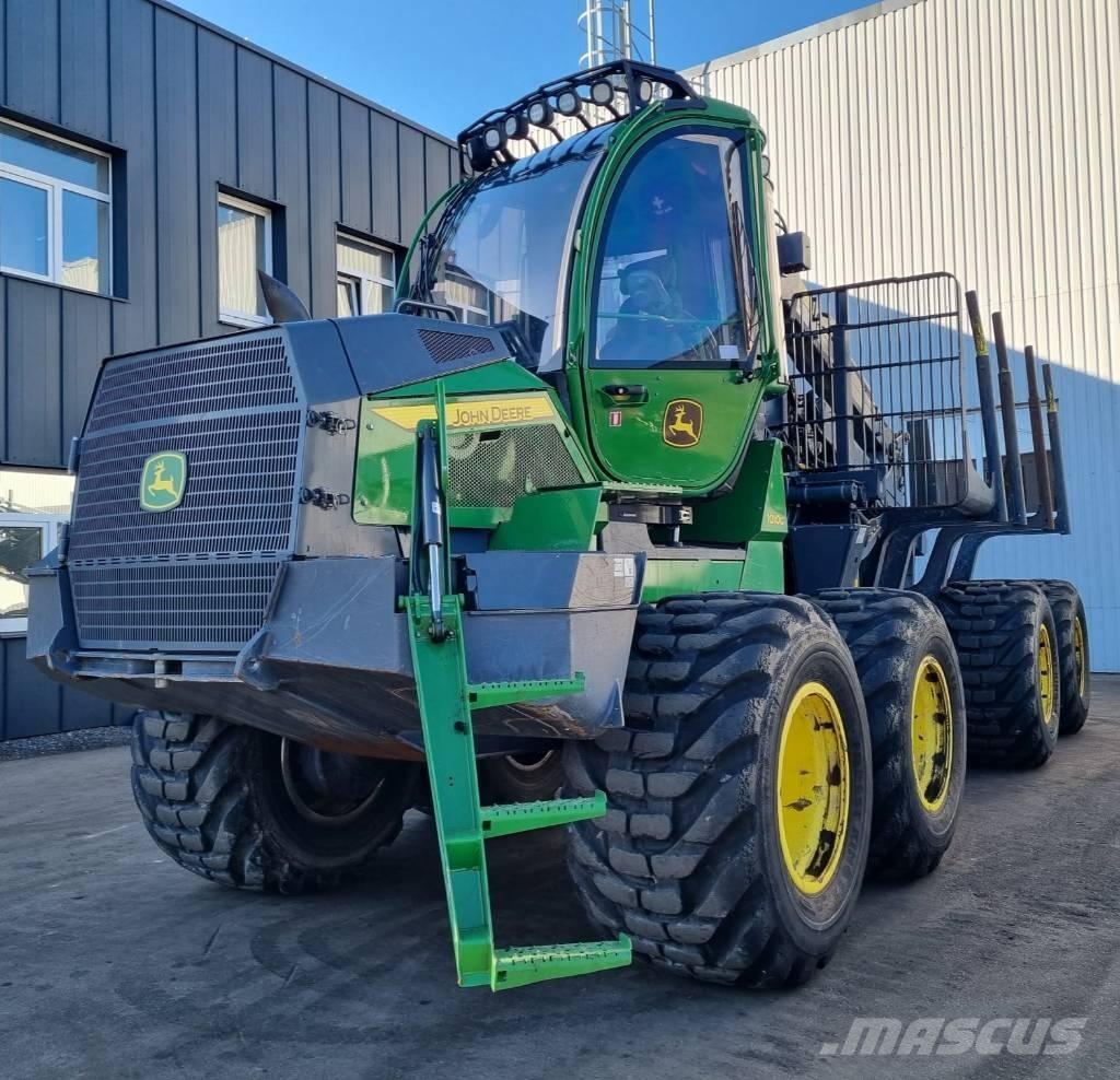 John Deere 1010 G Skotare