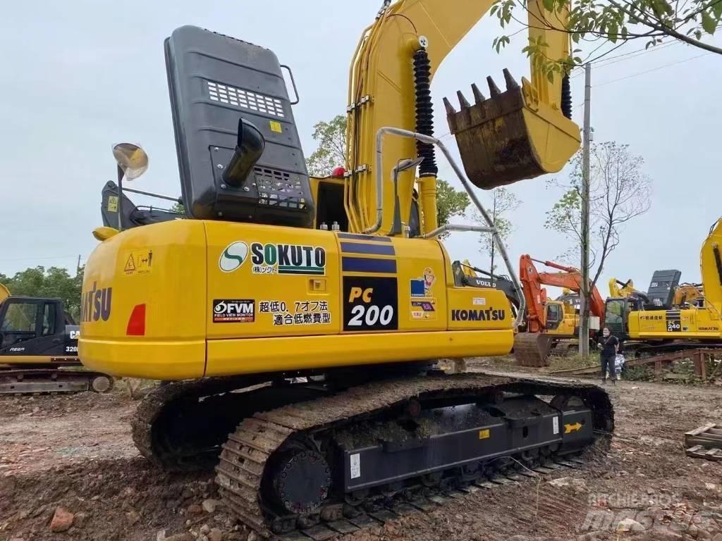 Komatsu 200-8 Bandgrävare