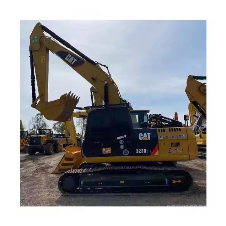 CAT 323 D2L Bandgrävare