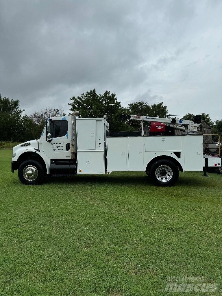 Freightliner M2 106 Plogbilar