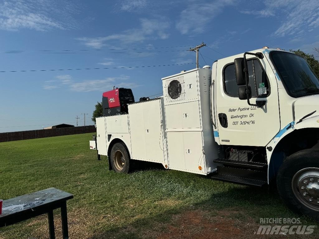 Freightliner M2 106 Plogbilar