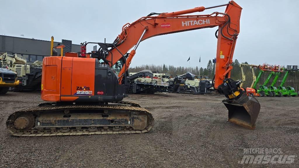 Hitachi ZX 225USLC-6 Bandgrävare