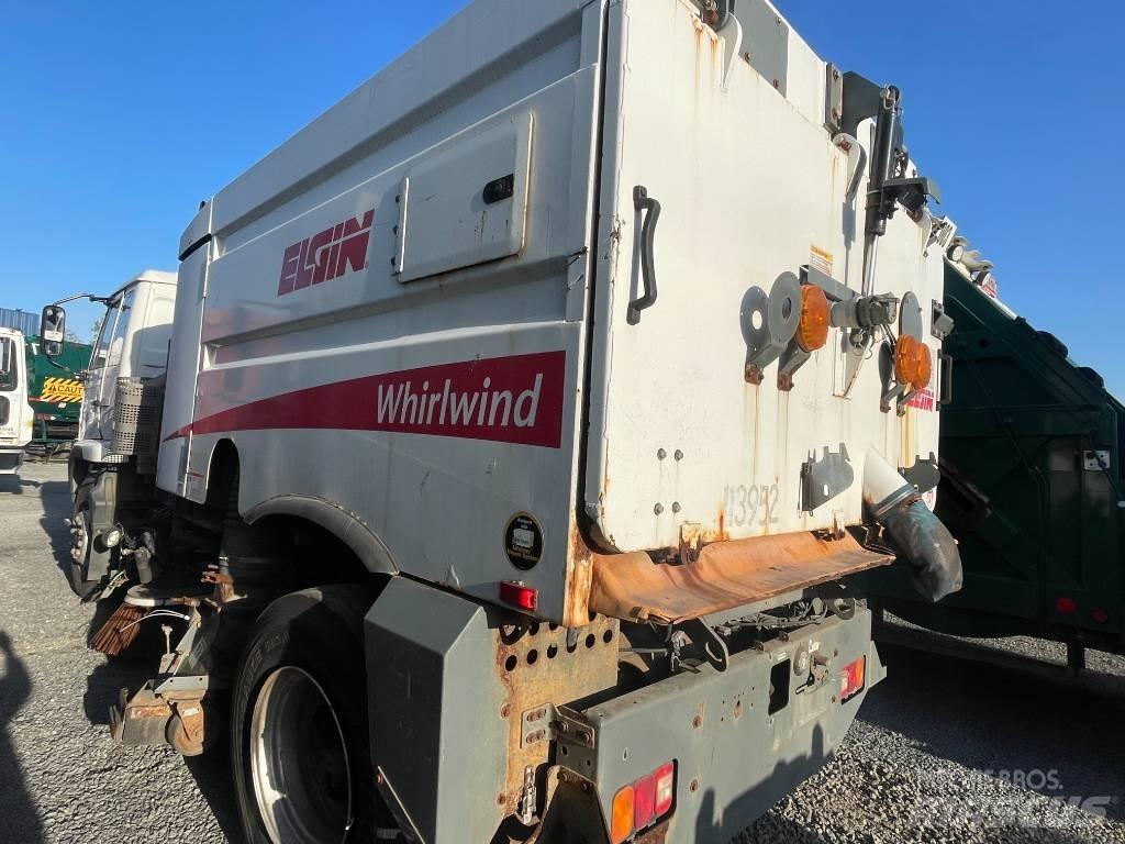 UD 3300 Sopmaskiner