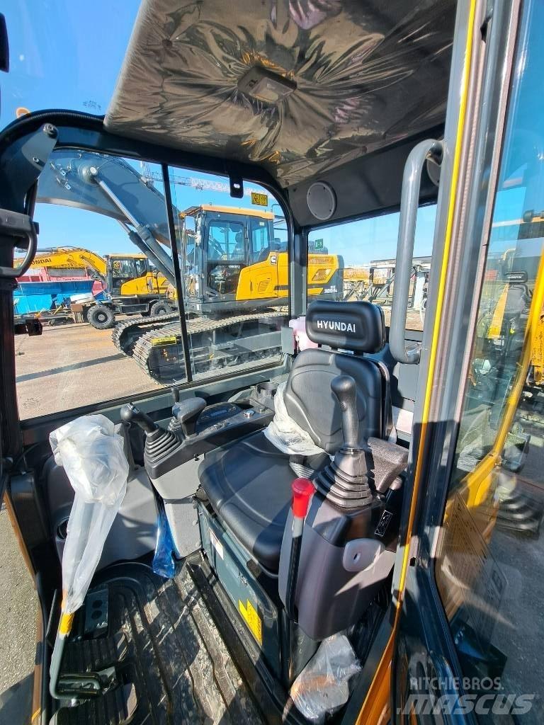 Hyundai R18-9AK Minigrävare < 7t